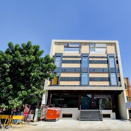 Āsansol Oyo 70930 The Moon酒店 外观 照片